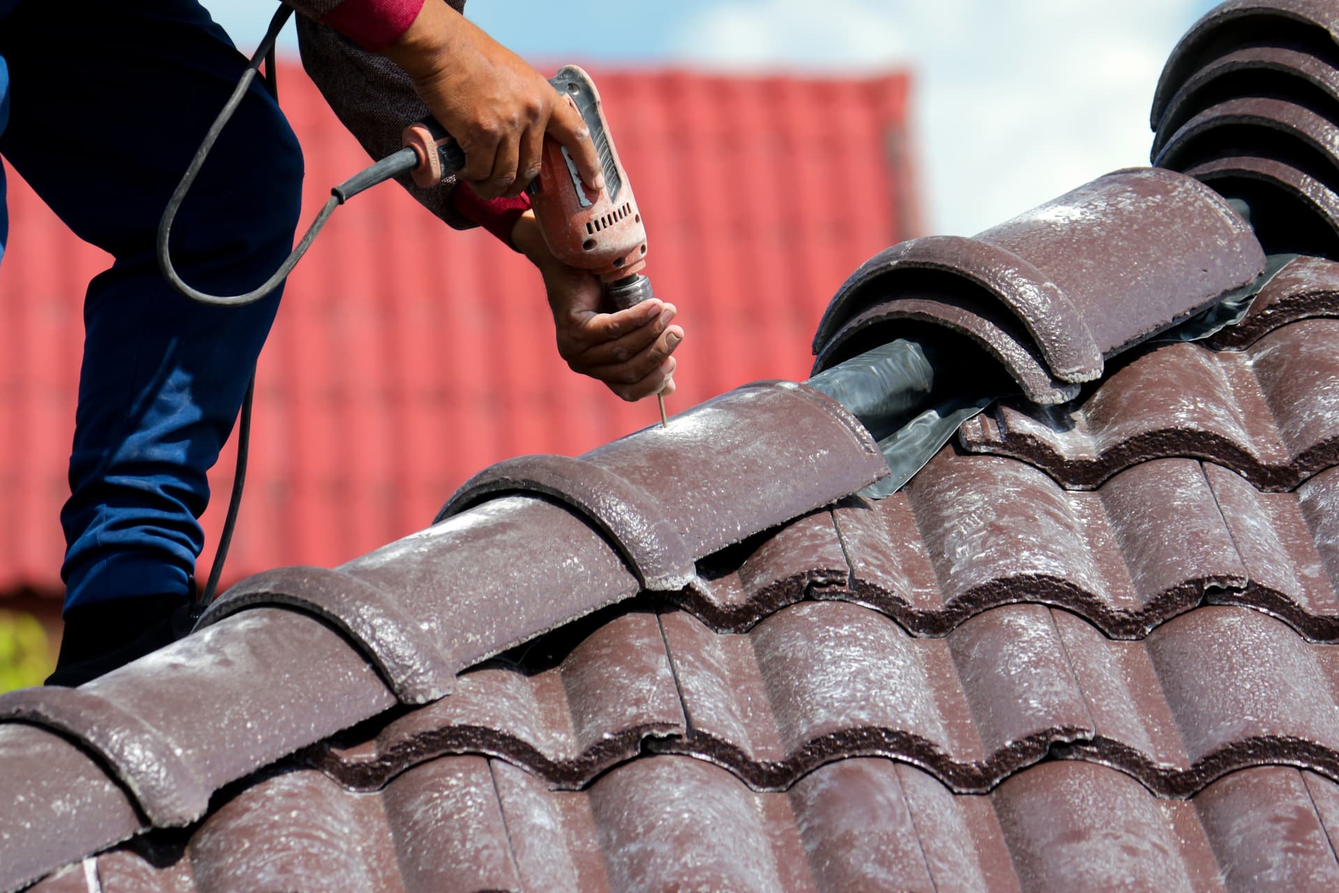 Will Roof Cleaning Damage My Tiles? What to Check First