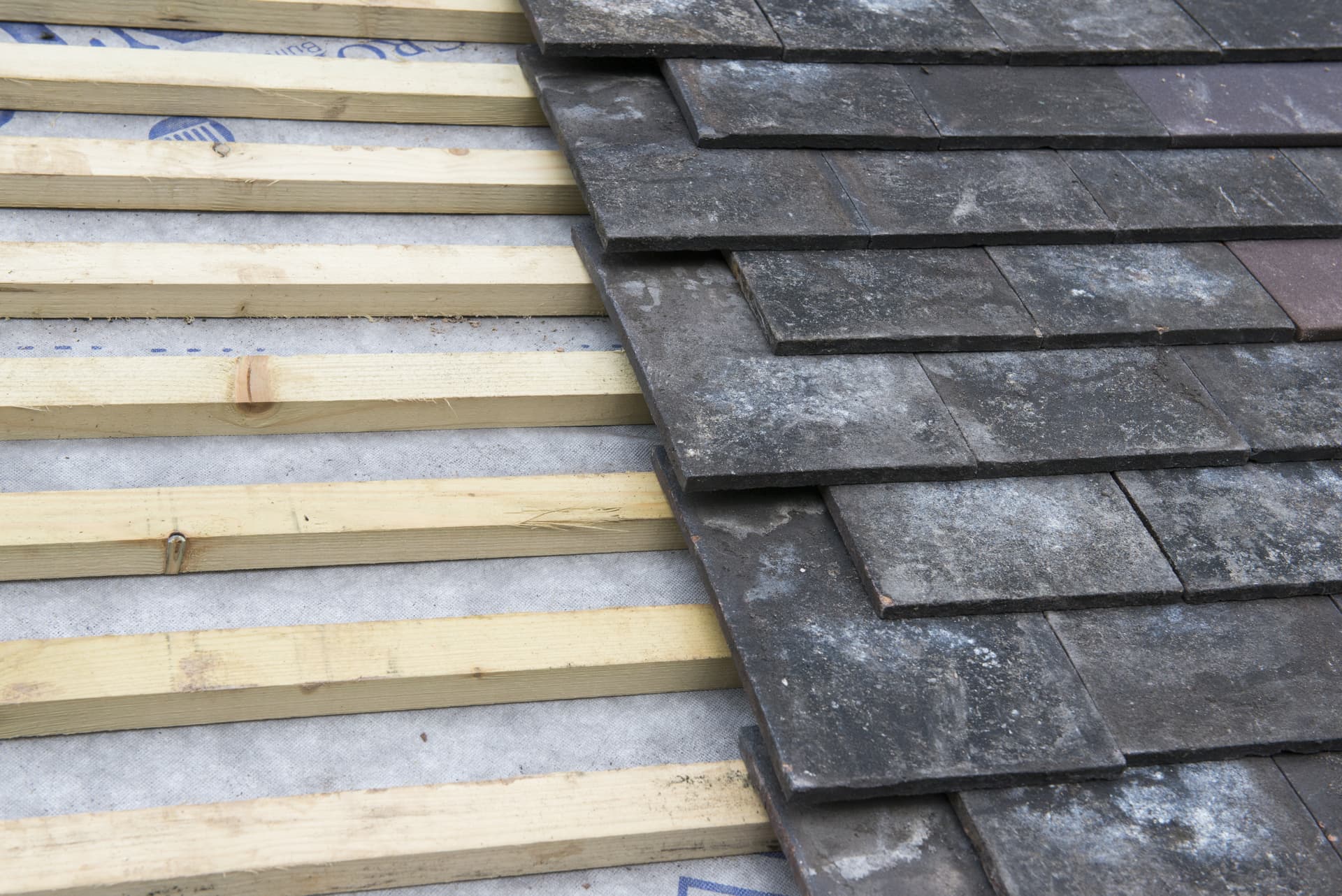 Will a New Roof Include Replacing Damaged Timbers and Battens?